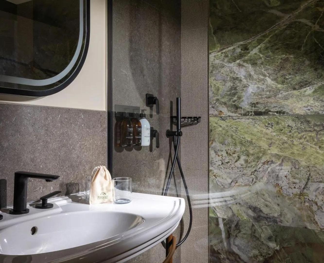 ****  Hotel L'Ormaie & Spa Paris Frankreich